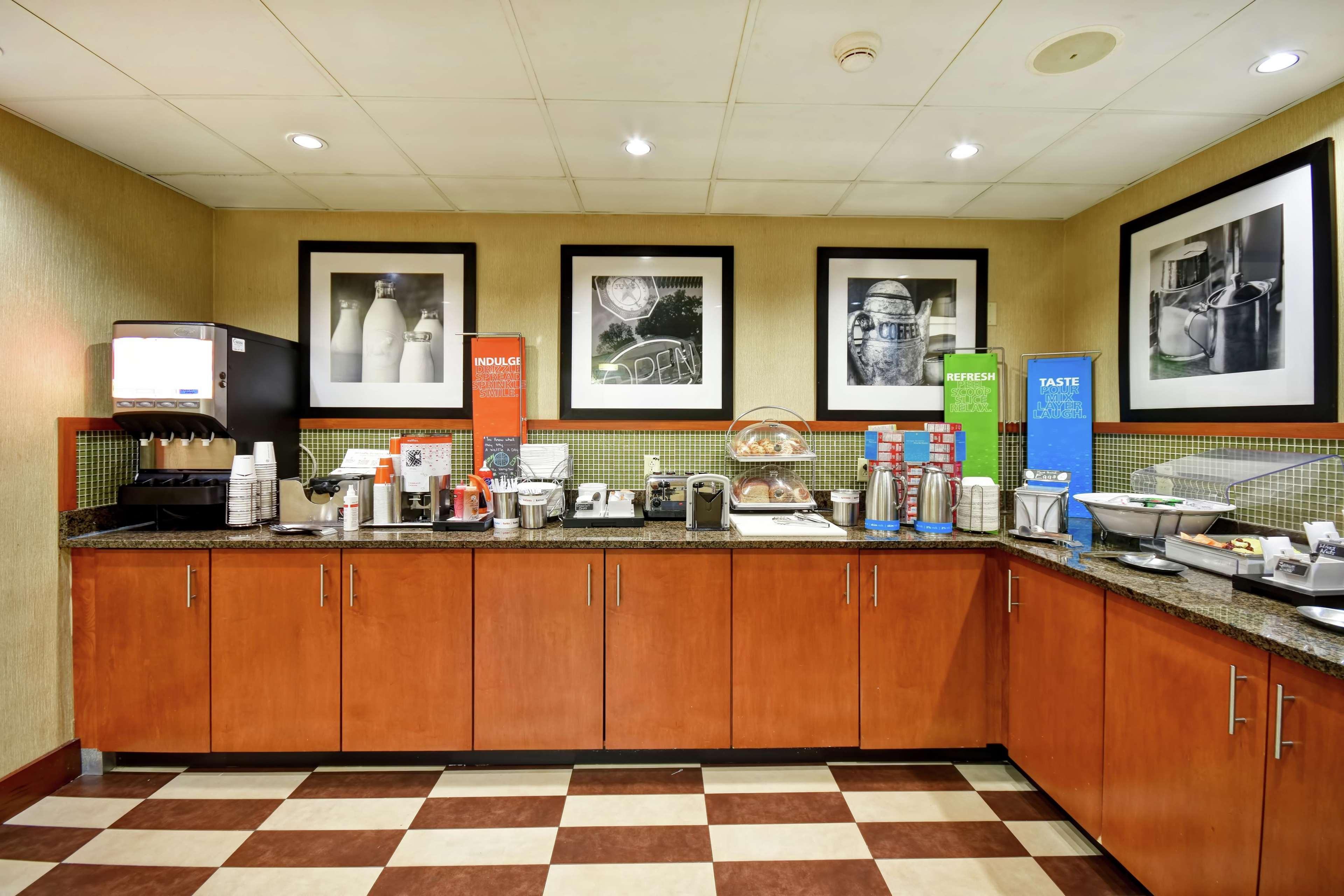 Hampton Inn St. Louis - Westport Maryland Heights Eksteriør billede