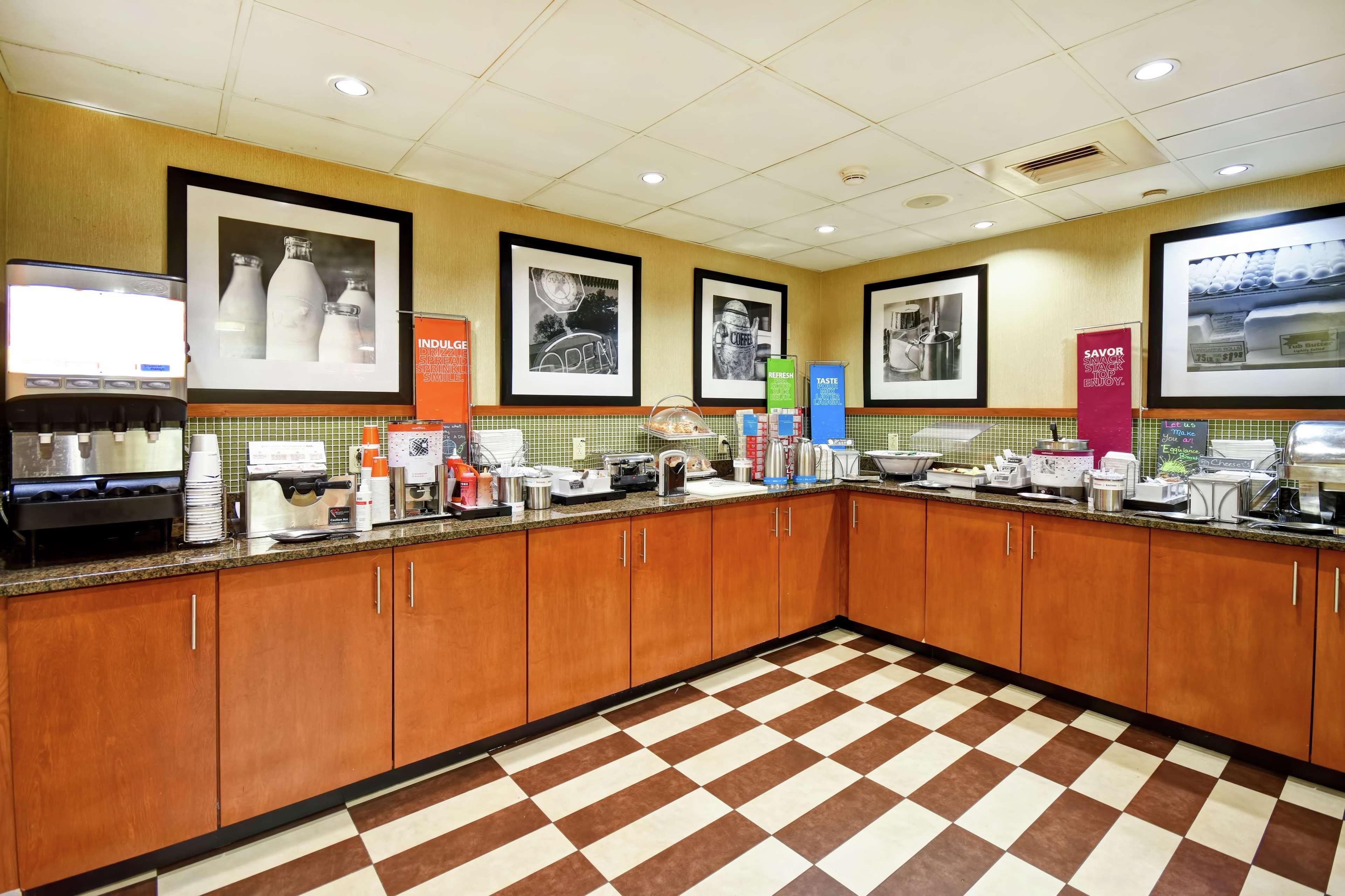 Hampton Inn St. Louis - Westport Maryland Heights Eksteriør billede