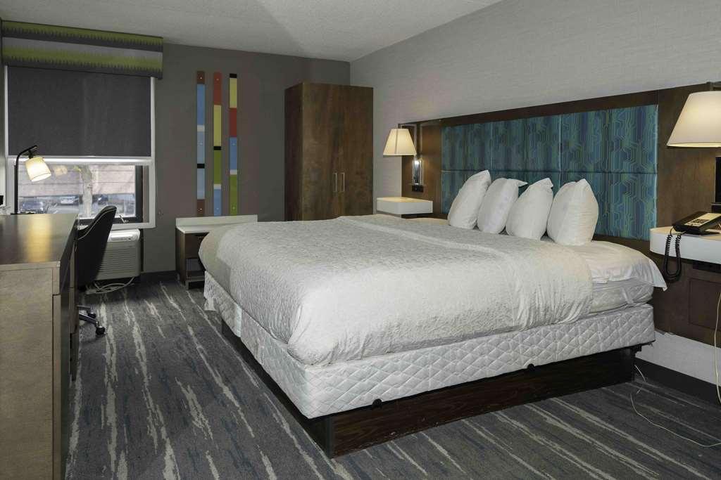 Hampton Inn St. Louis - Westport Maryland Heights Værelse billede