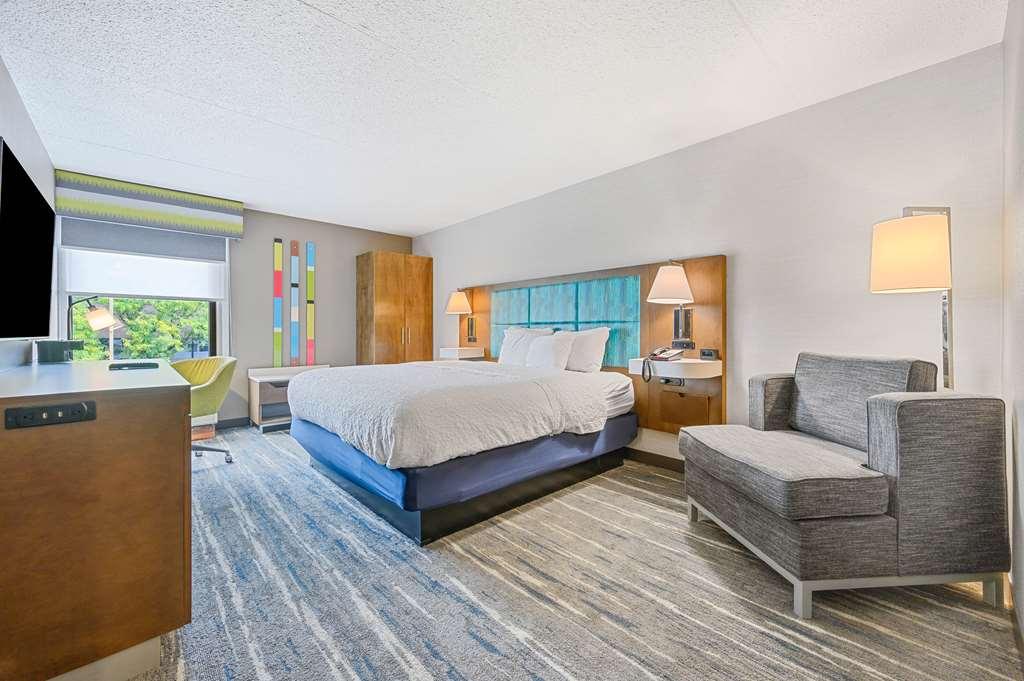 Hampton Inn St. Louis - Westport Maryland Heights Værelse billede