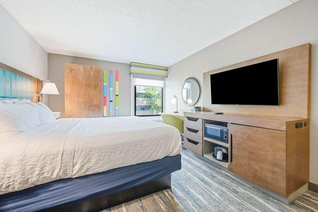 Hampton Inn St. Louis - Westport Maryland Heights Værelse billede
